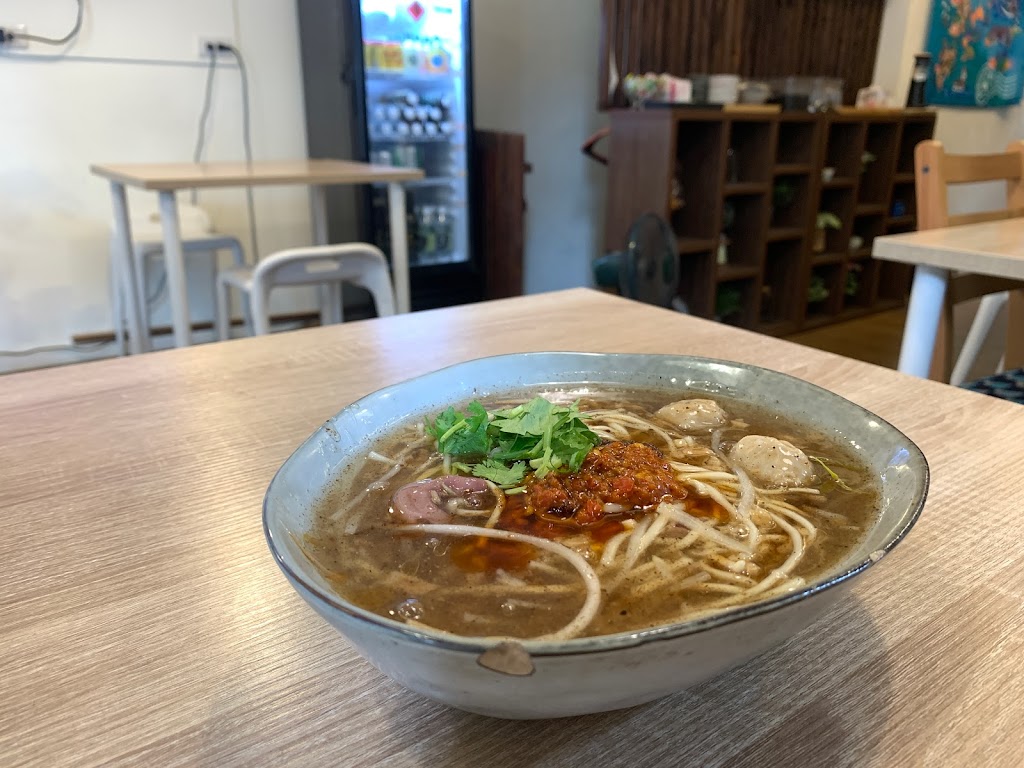 十両。滷味．麻辣燙．浮水魷魚焿【本店】/南屯美食/小吃 的照片