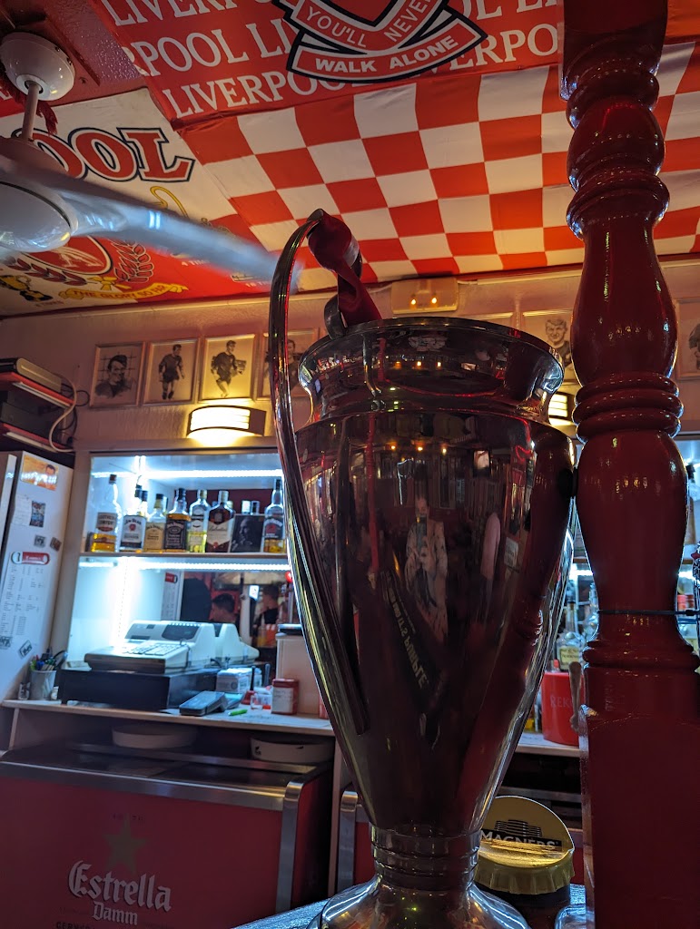 Shankly's — Comida y bebida