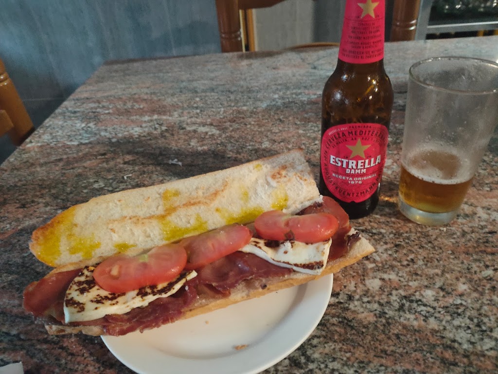Habitacions Casa Roberto — Comida y bebida