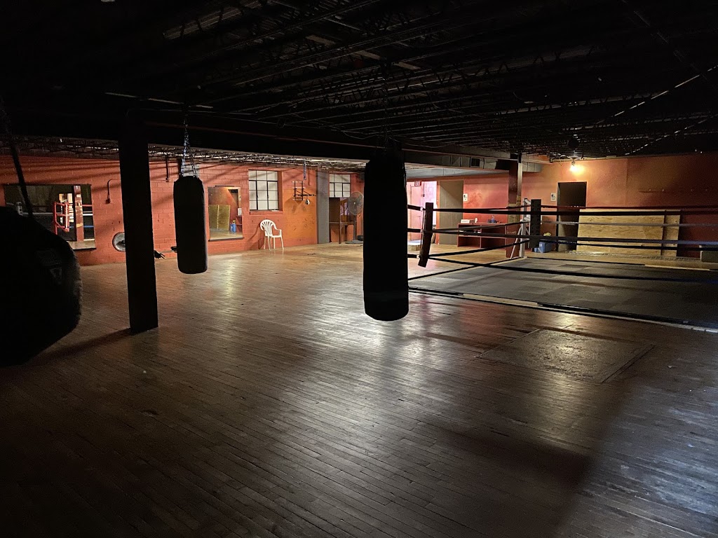  Los Gallos Bravos Boxing Club