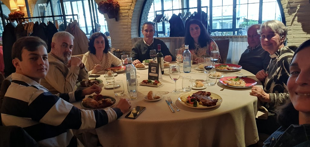 Casa Emiliana, restaurante con parque infantil — Mas recientes