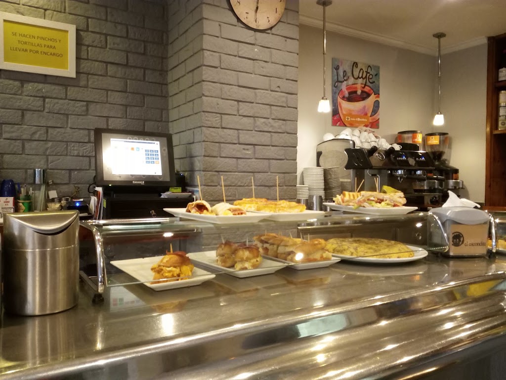 Cafe-Bar "El Escondite" — Ambiente