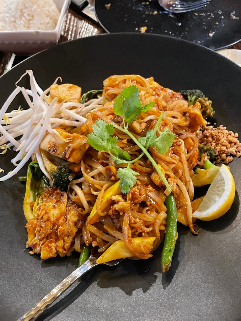 NaaMo Thai Restaurant