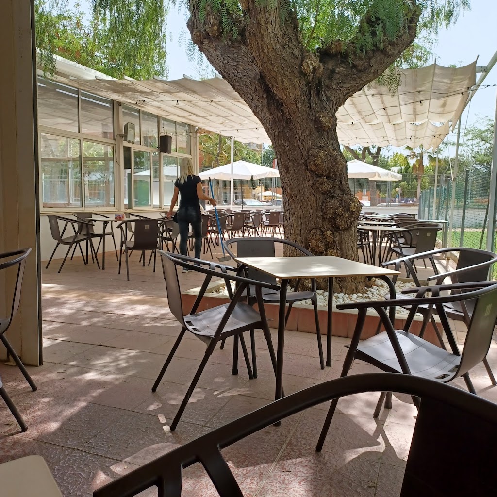 Piscina Silla Bar Restaurante — Ambiente
