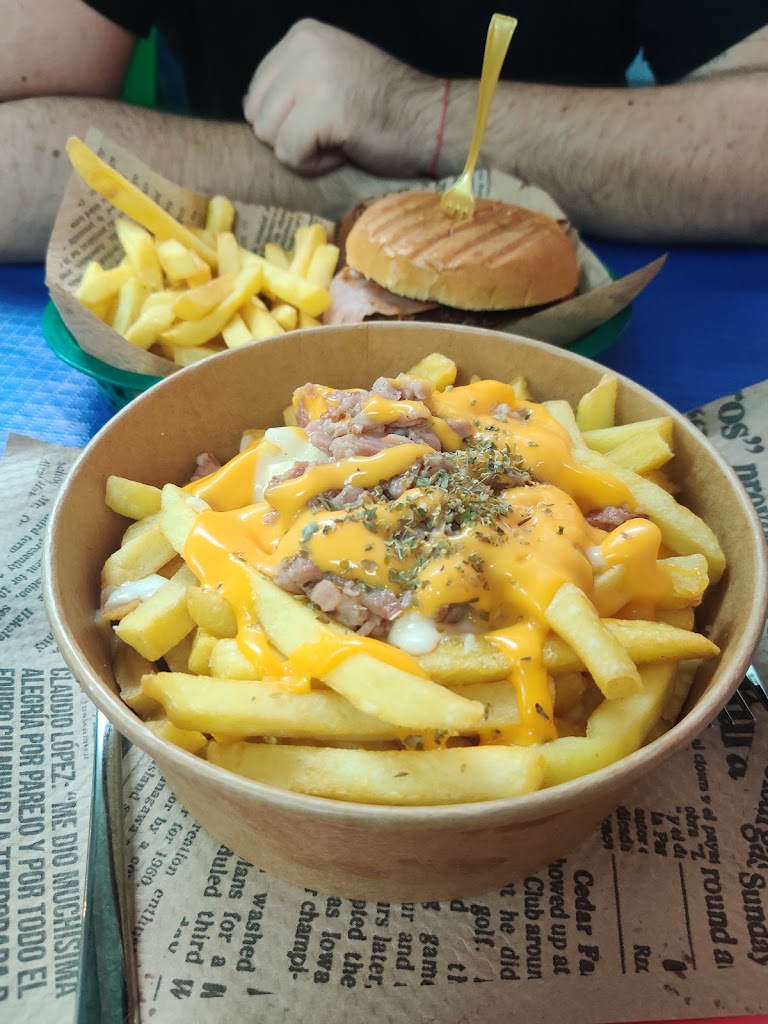 Big Burguer( Dos Hermanas ) — Comida y bebida