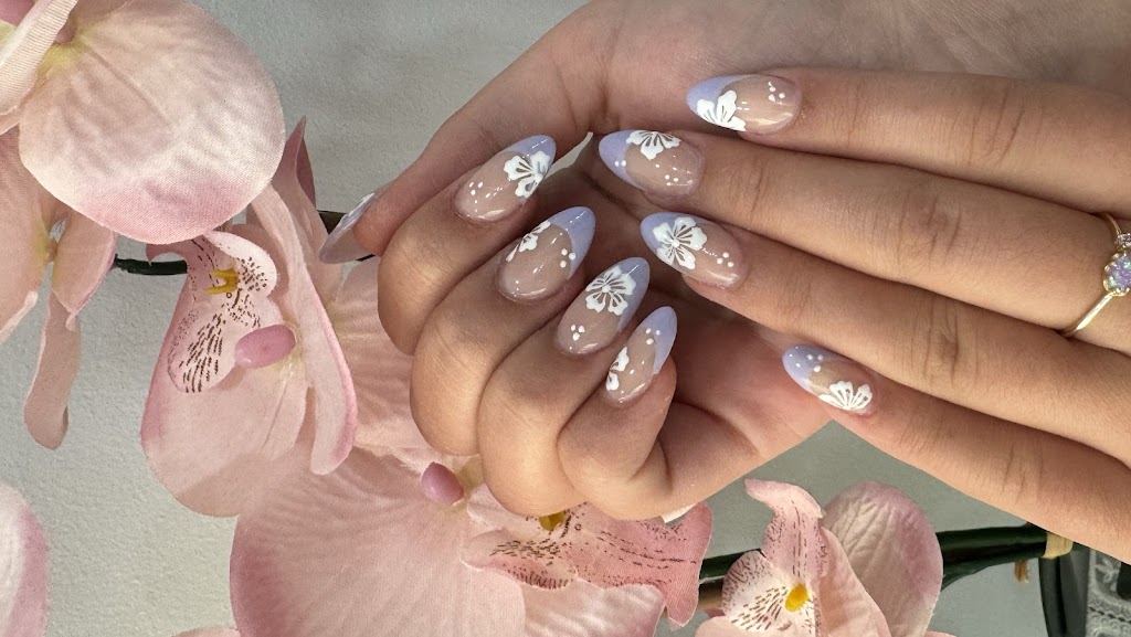 Pink Avenue Nails Main Image