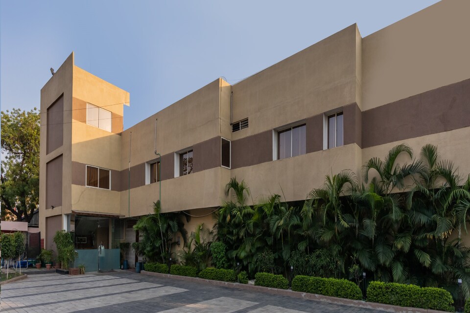 Flagship Hotel Ariya International