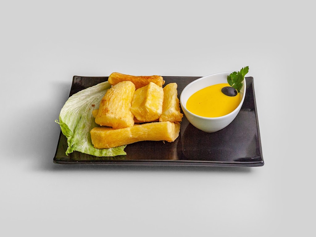 BAR RESTAURANTE DELICIAS PERUANAS 2 - Alcala de Henares — Comida y bebida