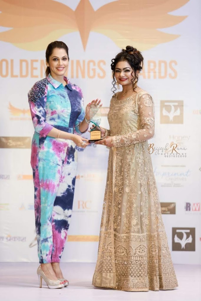 Khushbuu Byuuttii Paarlr