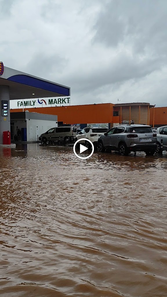 Q8 Gasolinera Villarreal — Videos