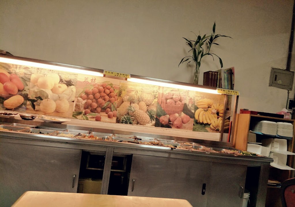 九品香素食自助餐六合店 的照片