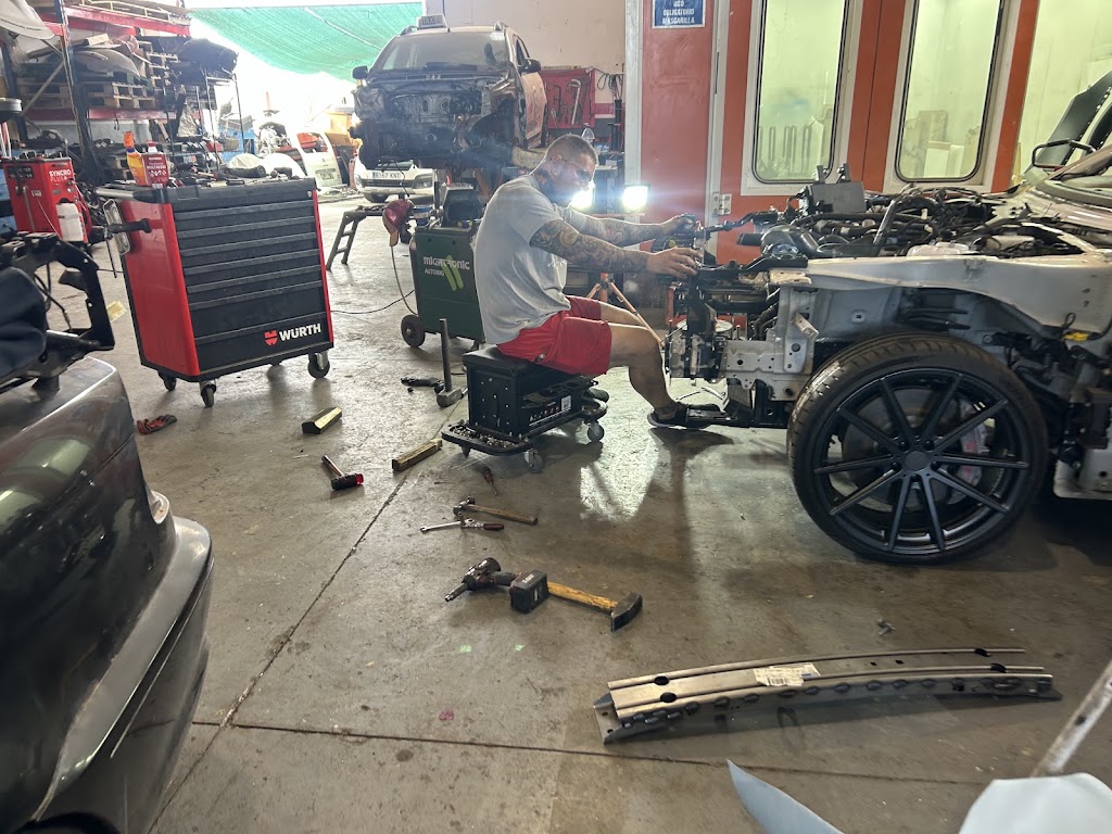 EL TALLER CAR CLUB — Del propietario