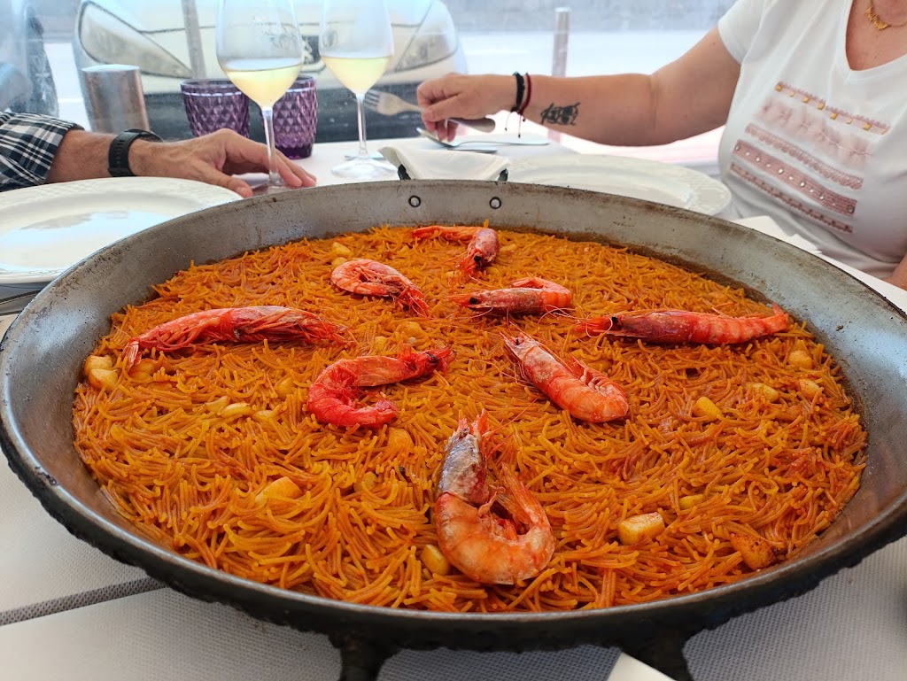 Bar restaurante Rita & Pepa — Comida y bebida