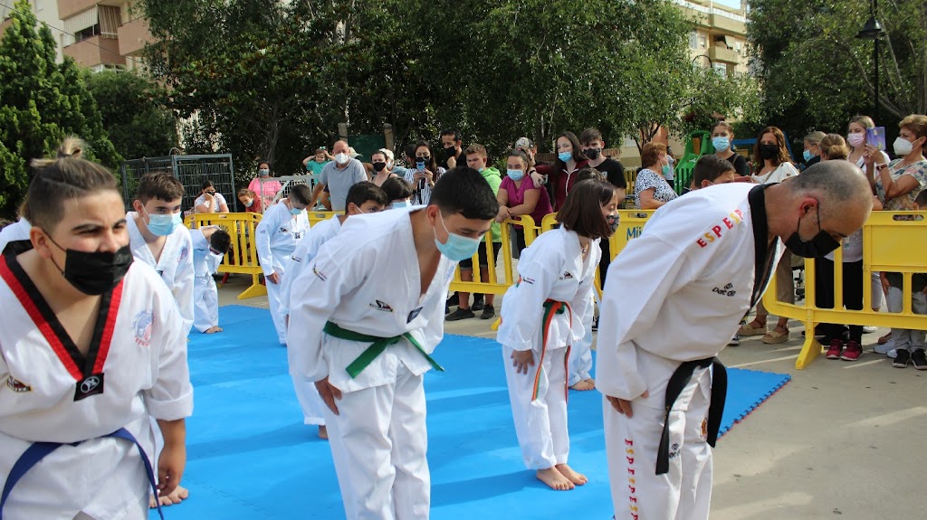 C D Tigre y Dragon en Las Lagunas de Mijas