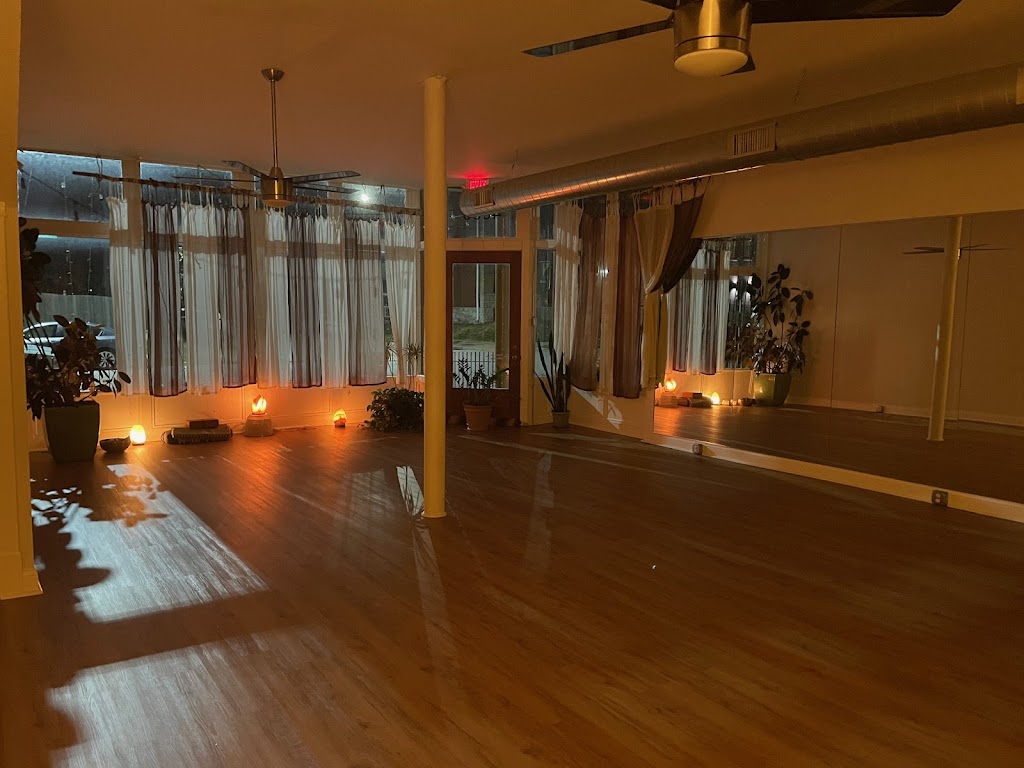  Saint Louis Ashtanga Yoga
