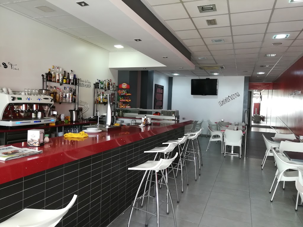 Elite Cafe Alcoi — Ambiente