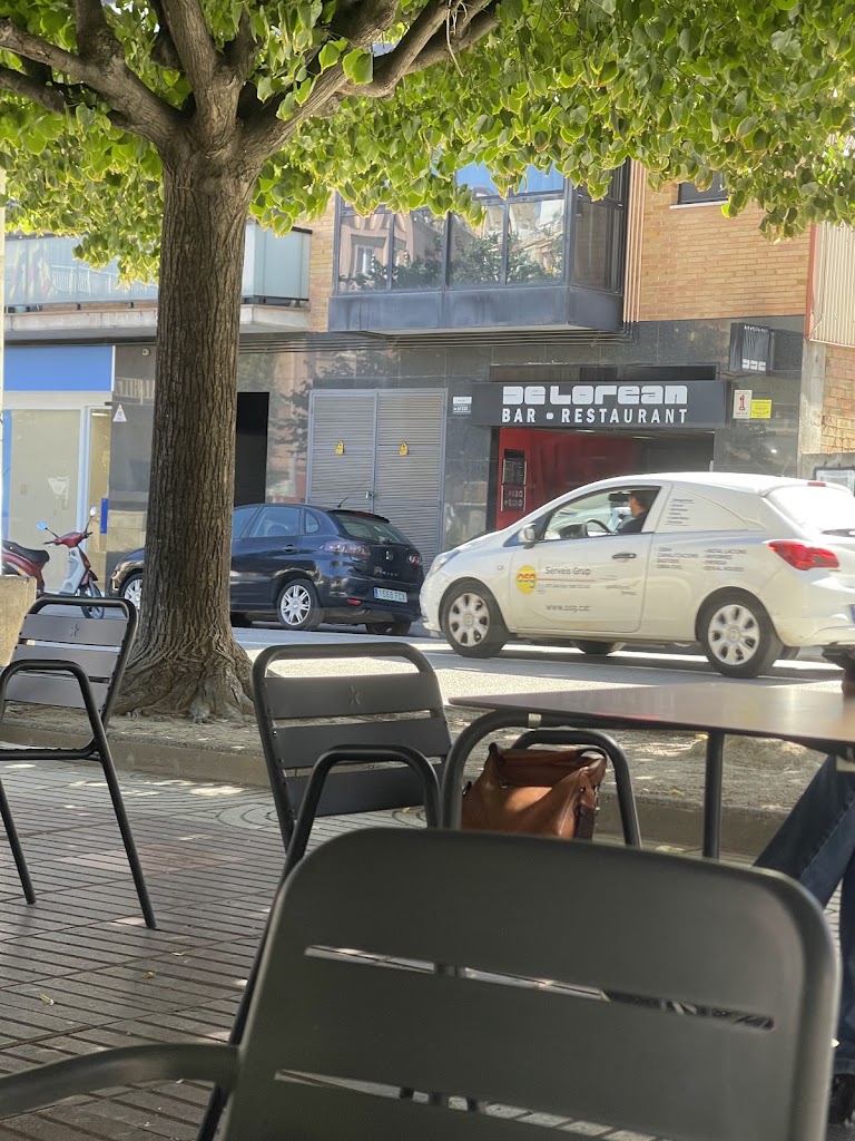 Restaurant Delorean — Ambiente