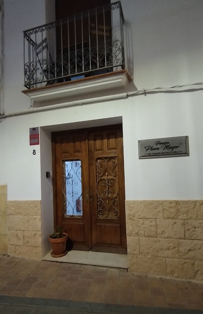 Pension "Plaza Mayor" by Apartments 4 you — Exterior