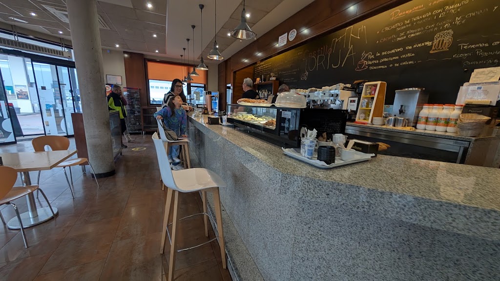 Estacion de Servicio Repsol — Interior