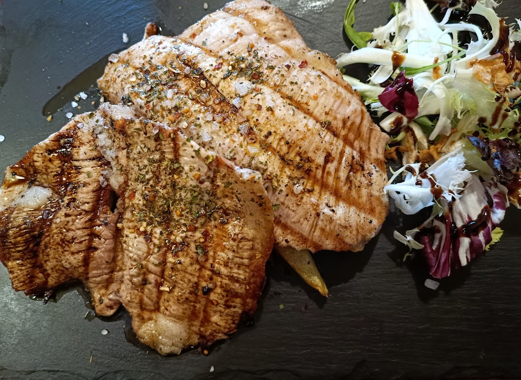 La Nova Avinguda Bar-Restaurant — Comida y bebida