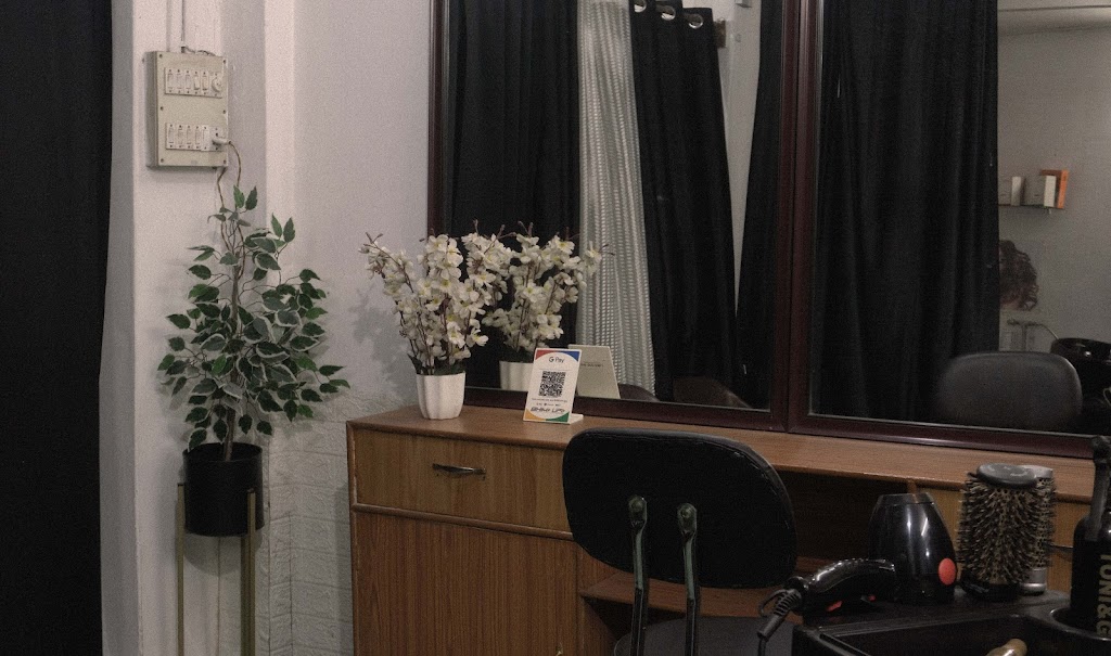 Lotus Beauty Parlour