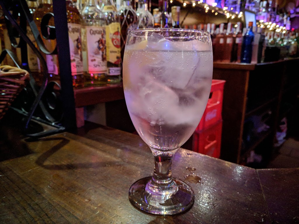 Cafeteria-pub "La Sonrisa de la Luna" — Comida y bebida