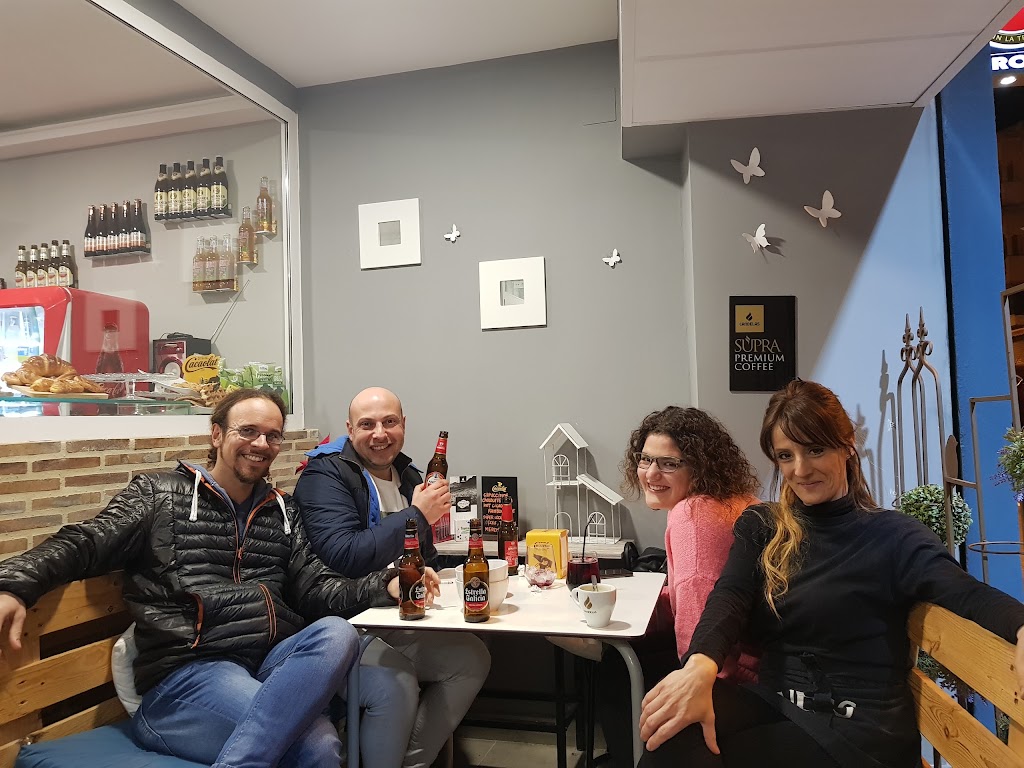 TROYS Food, drinks & coffee — Ambiente