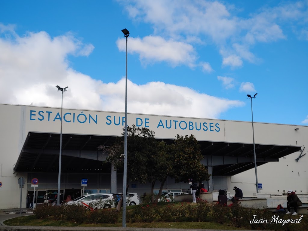 Aparcamiento [P] de la estacion de autobuses