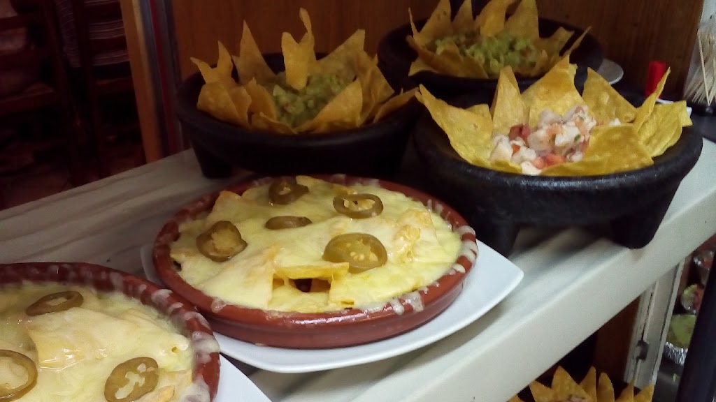Restaurante El Burrito Tertuliano — Comida y bebida