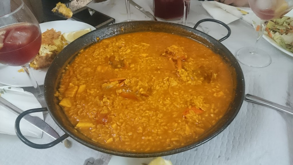 Restaurante los Barriles — Paella