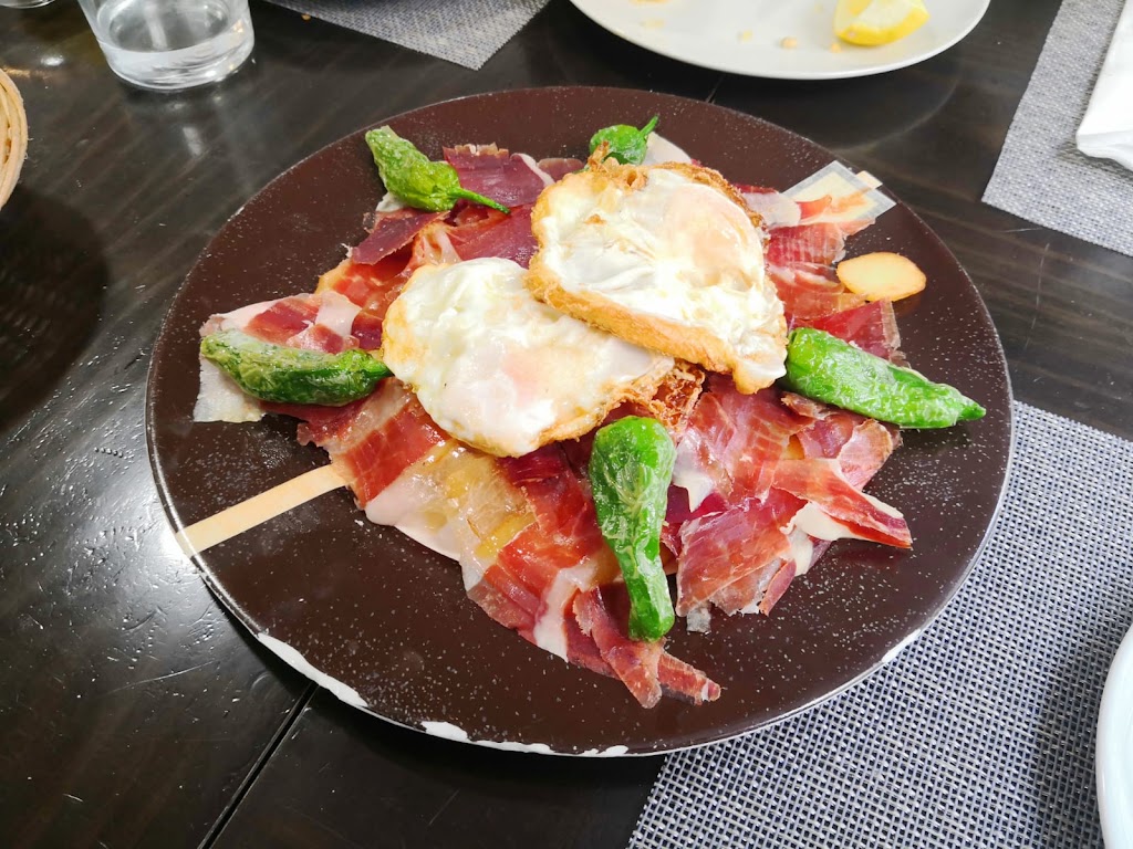 Cafeteria La Nova Festa — Comida y bebida