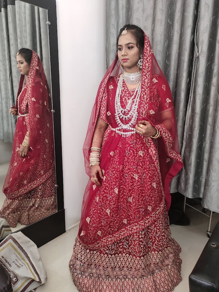 Laavish Women S Beauty Lounge