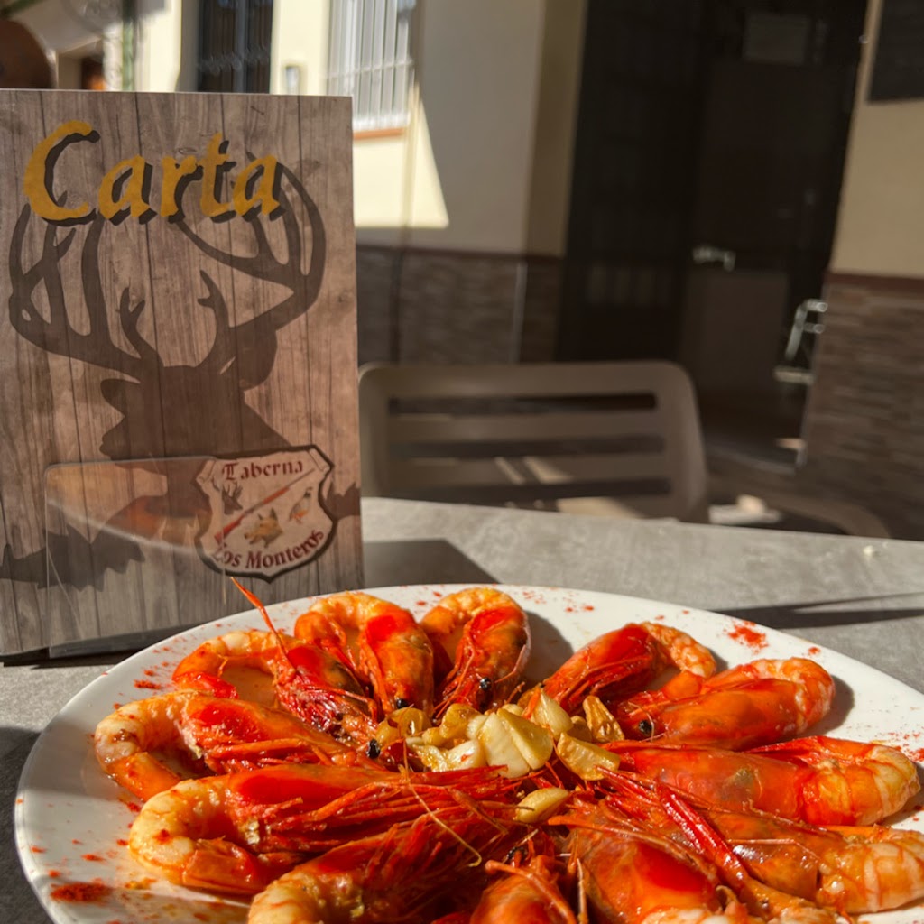 Taberna Los Monteros - Raciones y tapas en Ubeda — Comida y bebida
