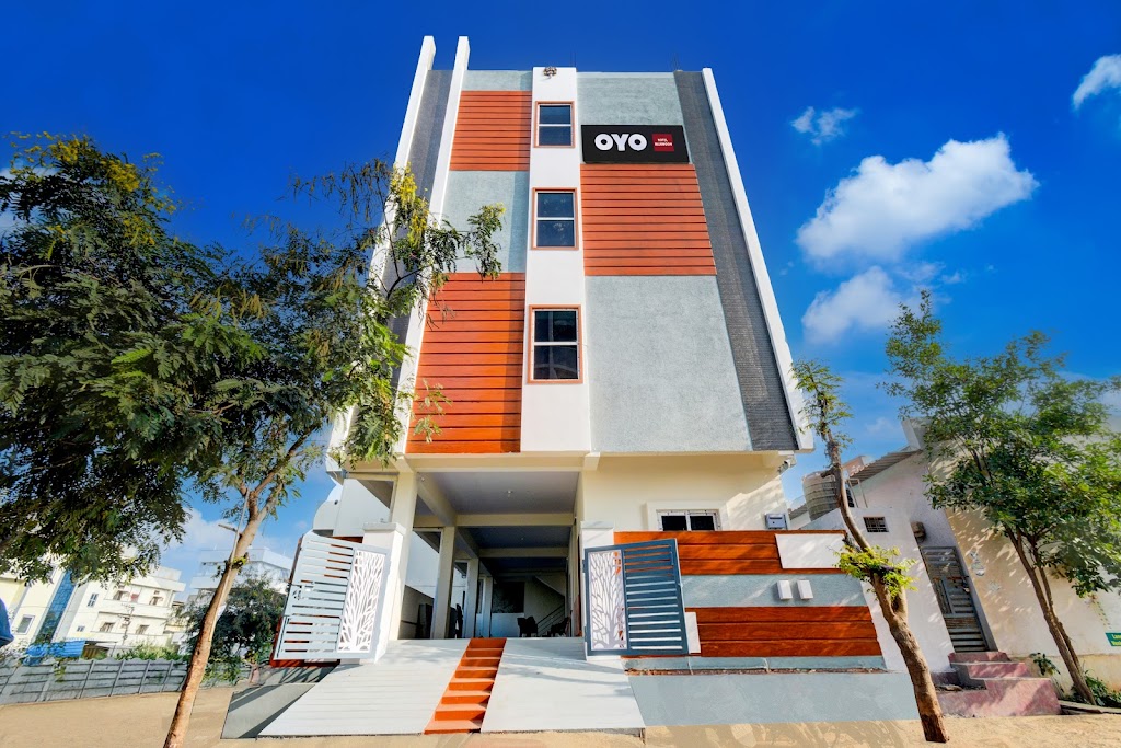 Hotel O Bluemoon
