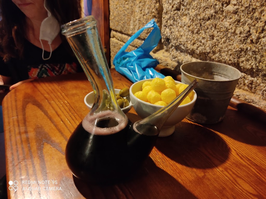 Bar Rincon do Porron (Santiago de Compostela) — Comida y bebida