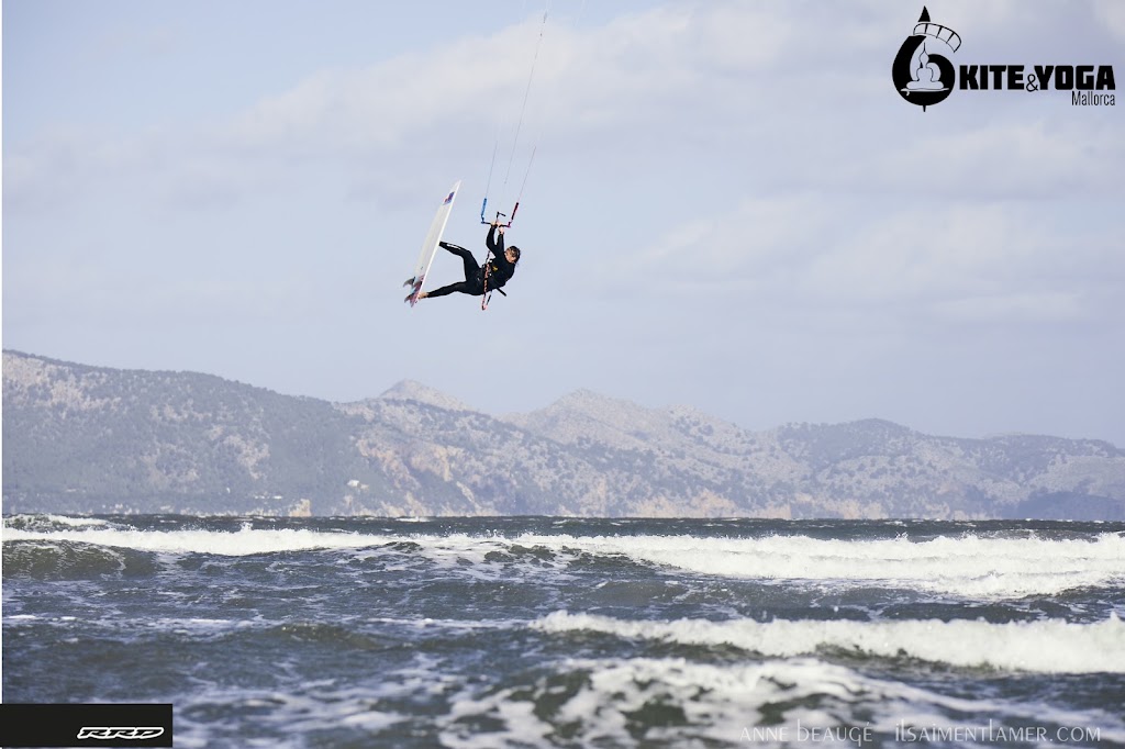 Kite and Yoga Mallorca - Escuela Kitesurf WING FOIL &SUP — Del propietario