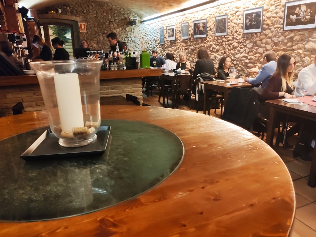 Restaurant Can Feliu del Canto — Comida y bebida