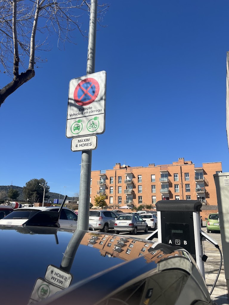 Estacio de recarrega de vehicles electrics — Mas recientes