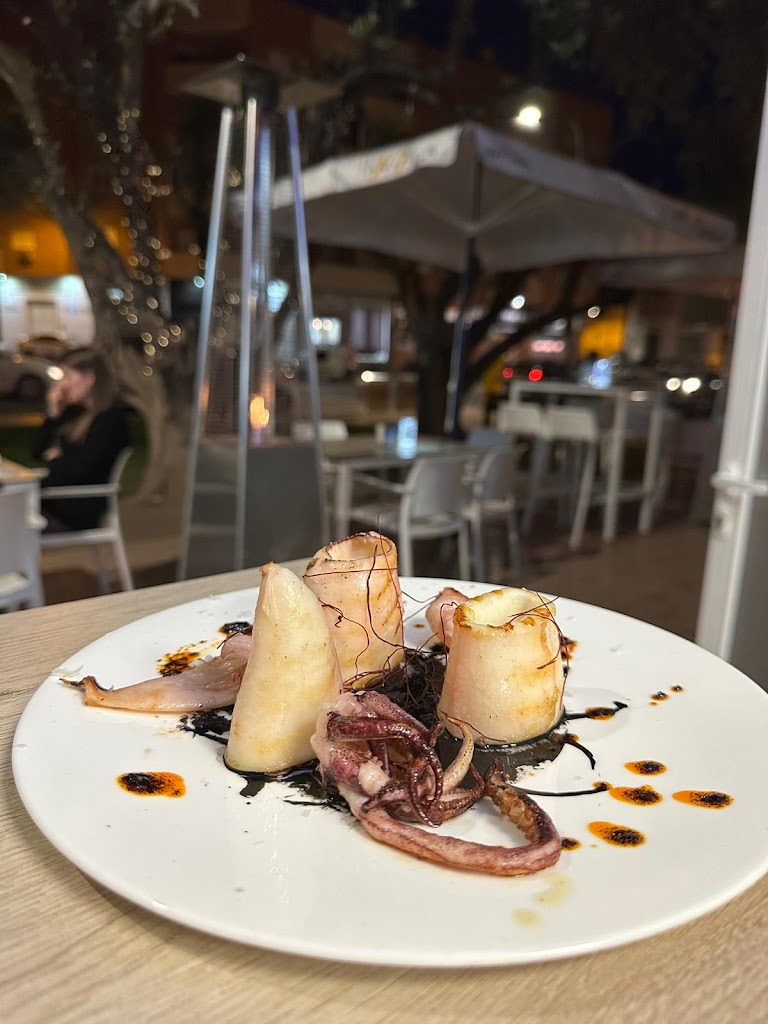 Diez Metros — Comida y bebida