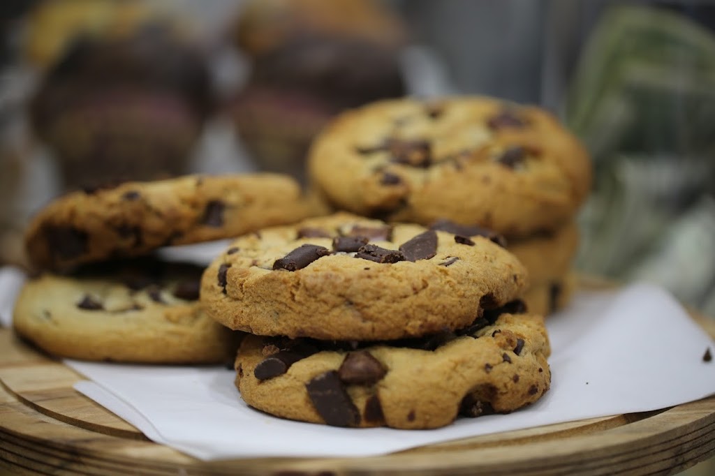 Chocolate chip cookie