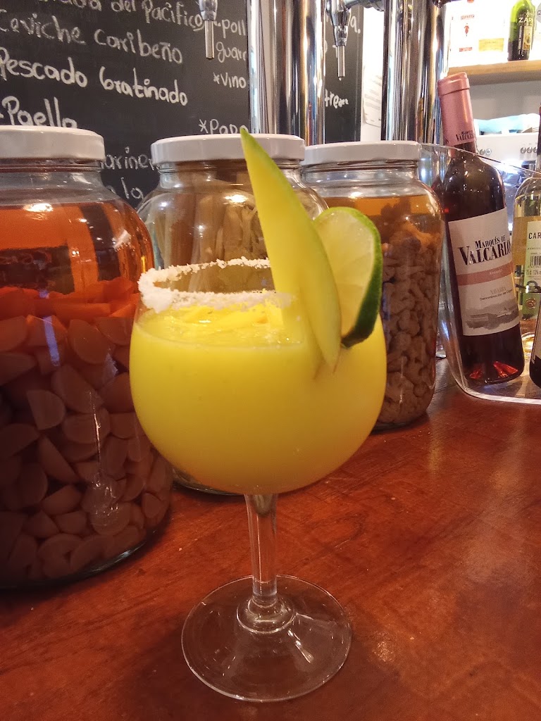 Amonak — Comida y bebida