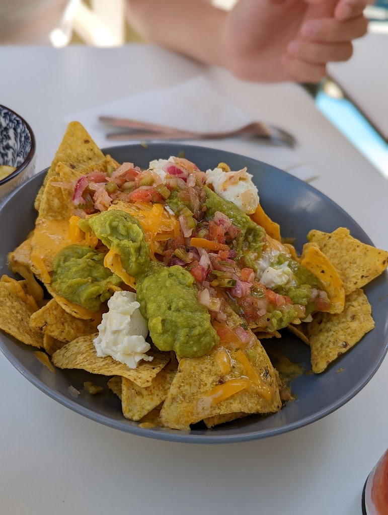 Bar La mar de bien — Comida y bebida