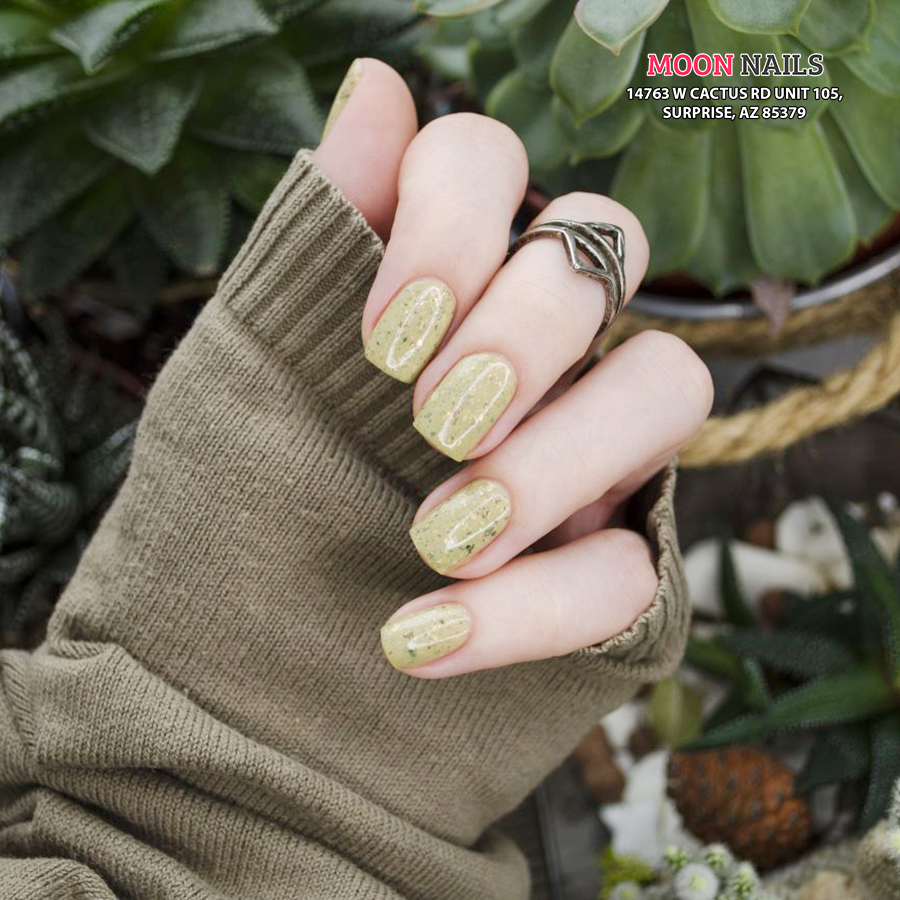 Moon Nails Main Image