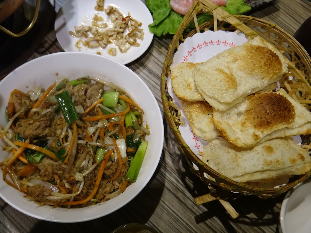 涮八方紫銅鍋－麻辣鍋｜酸菜白肉鍋｜附近美食 的照片