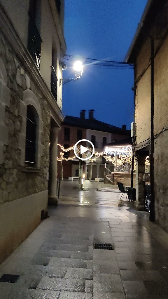 Bodega Historica Don Carlos - Bodegas de Aranda de Duero — Videos