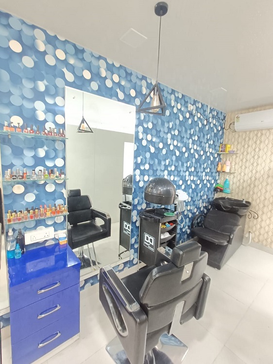 Pretty Queen S Ladies Beaty Salon