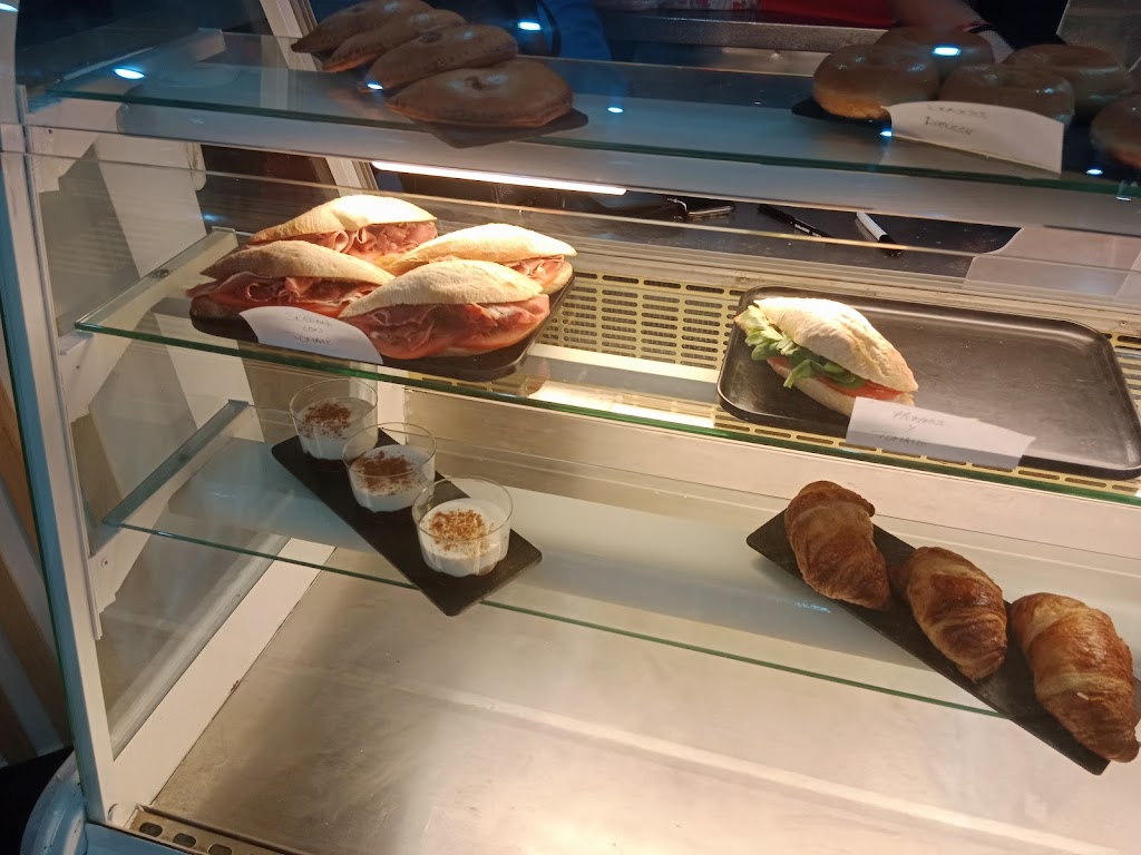 Magec Cafe & Burger Bar