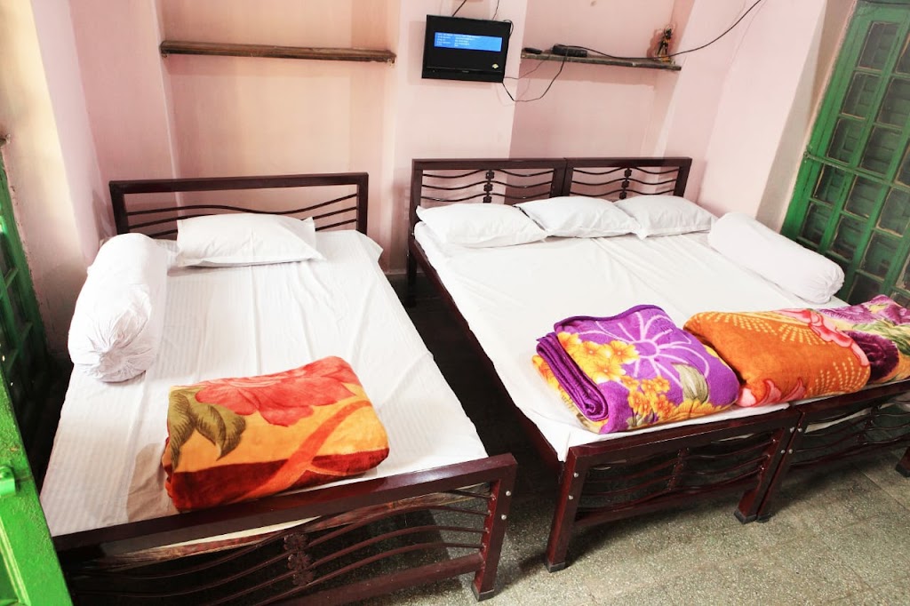 Ganesh Lodge