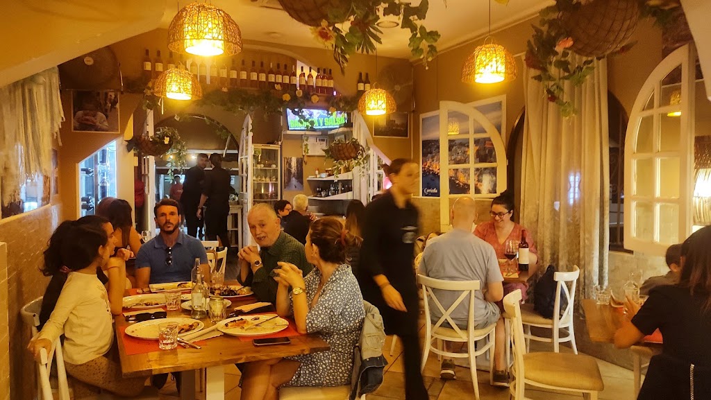 La Piazzetta — Ambiente
