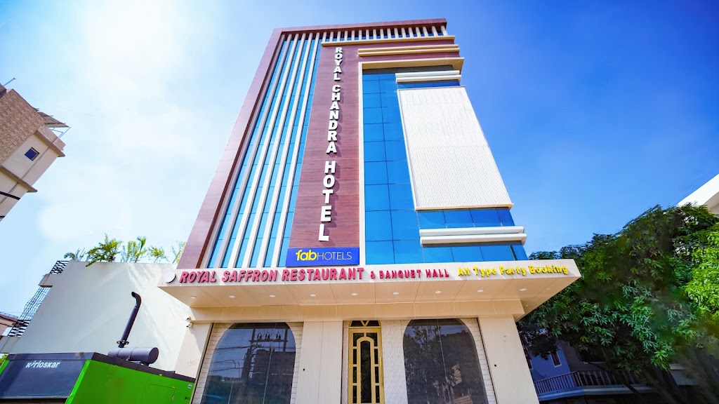 Fabhotel Royal Chandra
